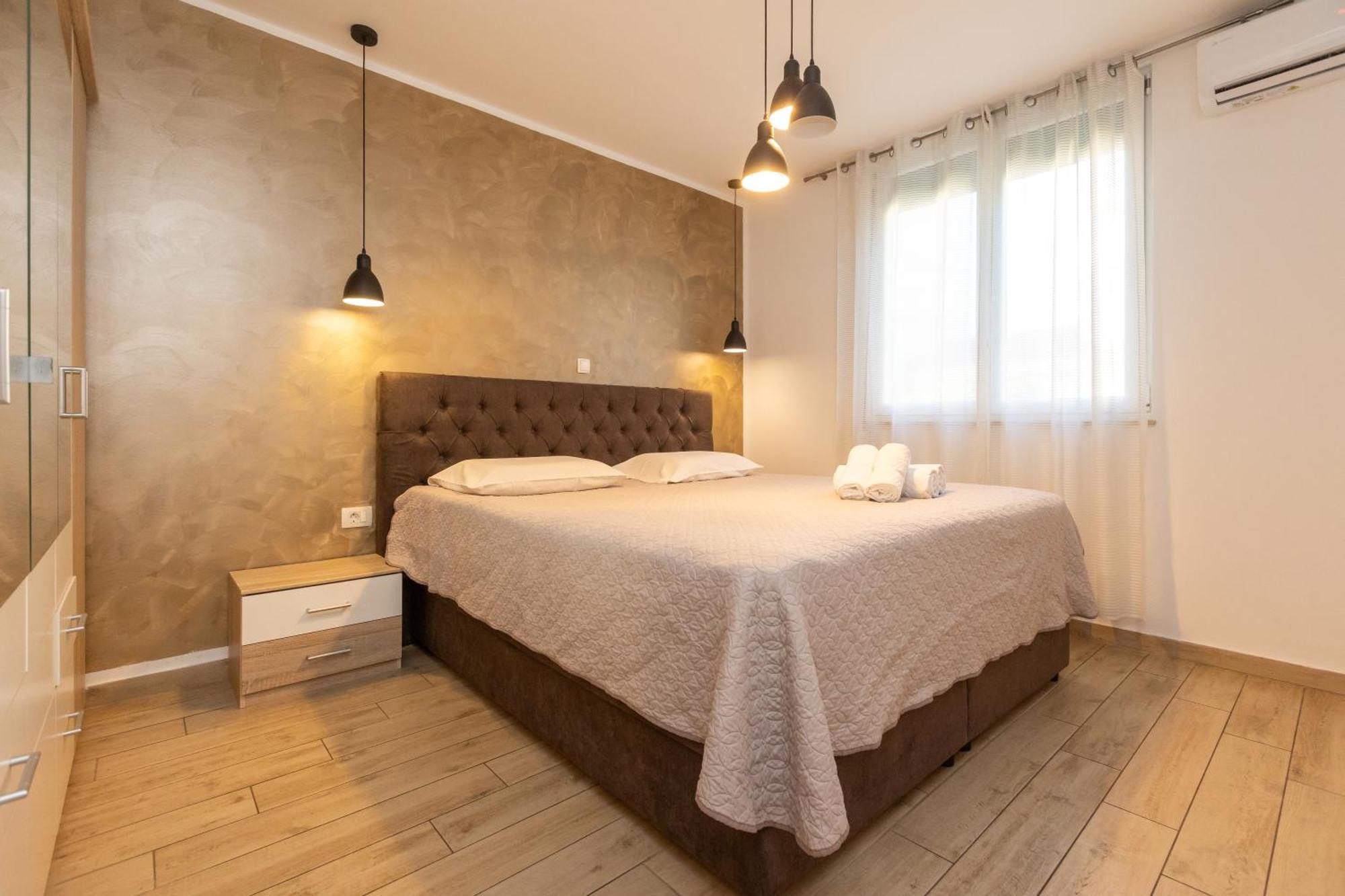 Deluxe Apartment Near The Bridge Zadar Exterior foto