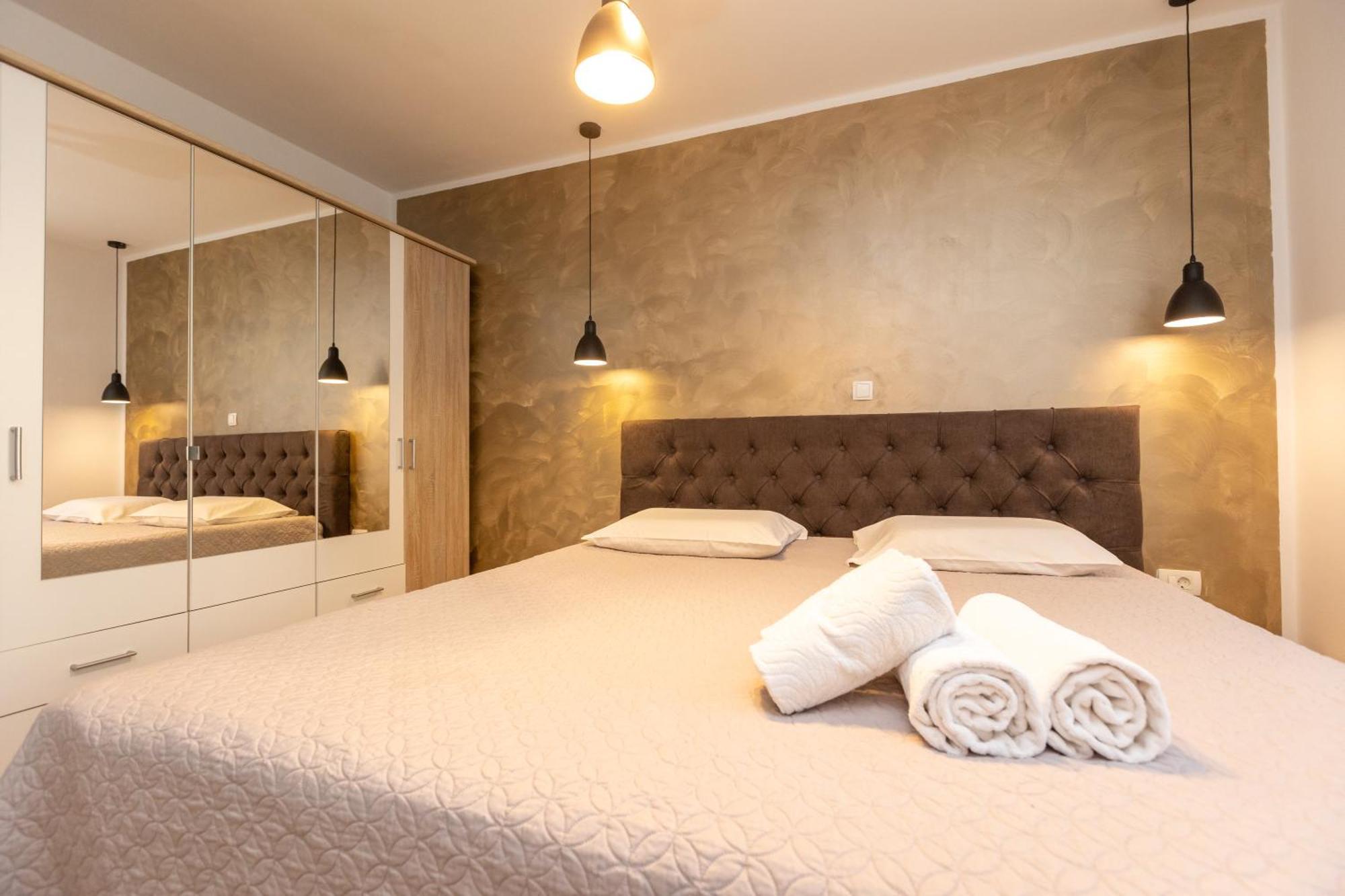 Deluxe Apartment Near The Bridge Zadar Exterior foto